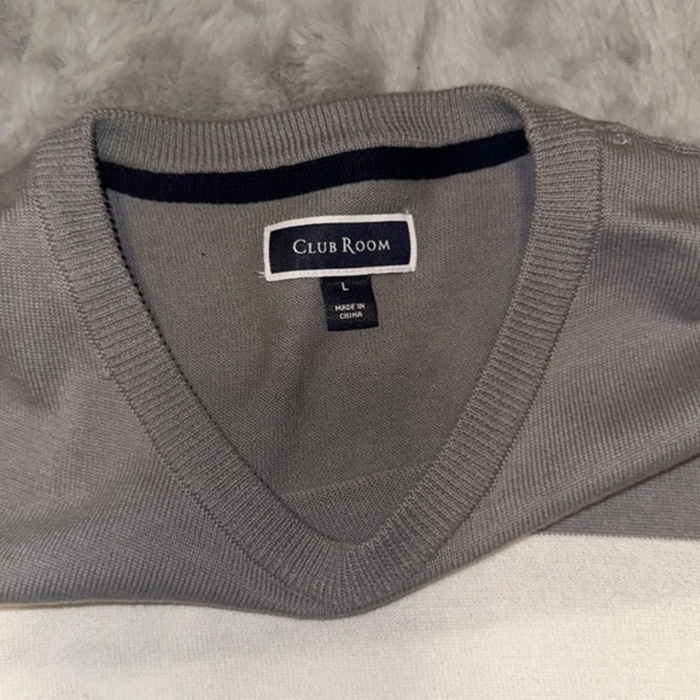CLUB ROOM
Men's Color Blocked Sweater​